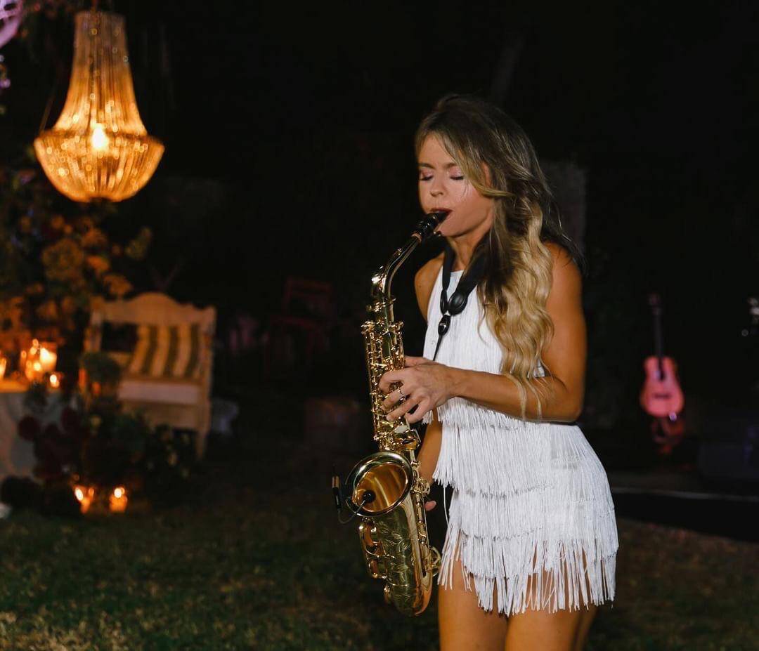 Live Entertainment Every Friday ( Free Entry)