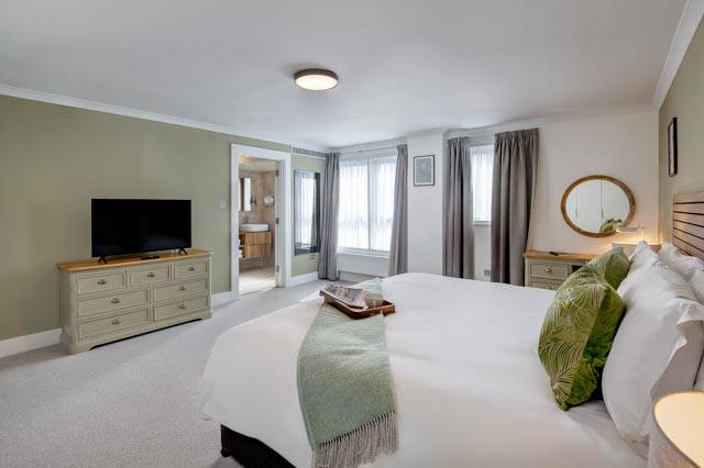 Exclusive Kensington Stay - Book Direct & Save